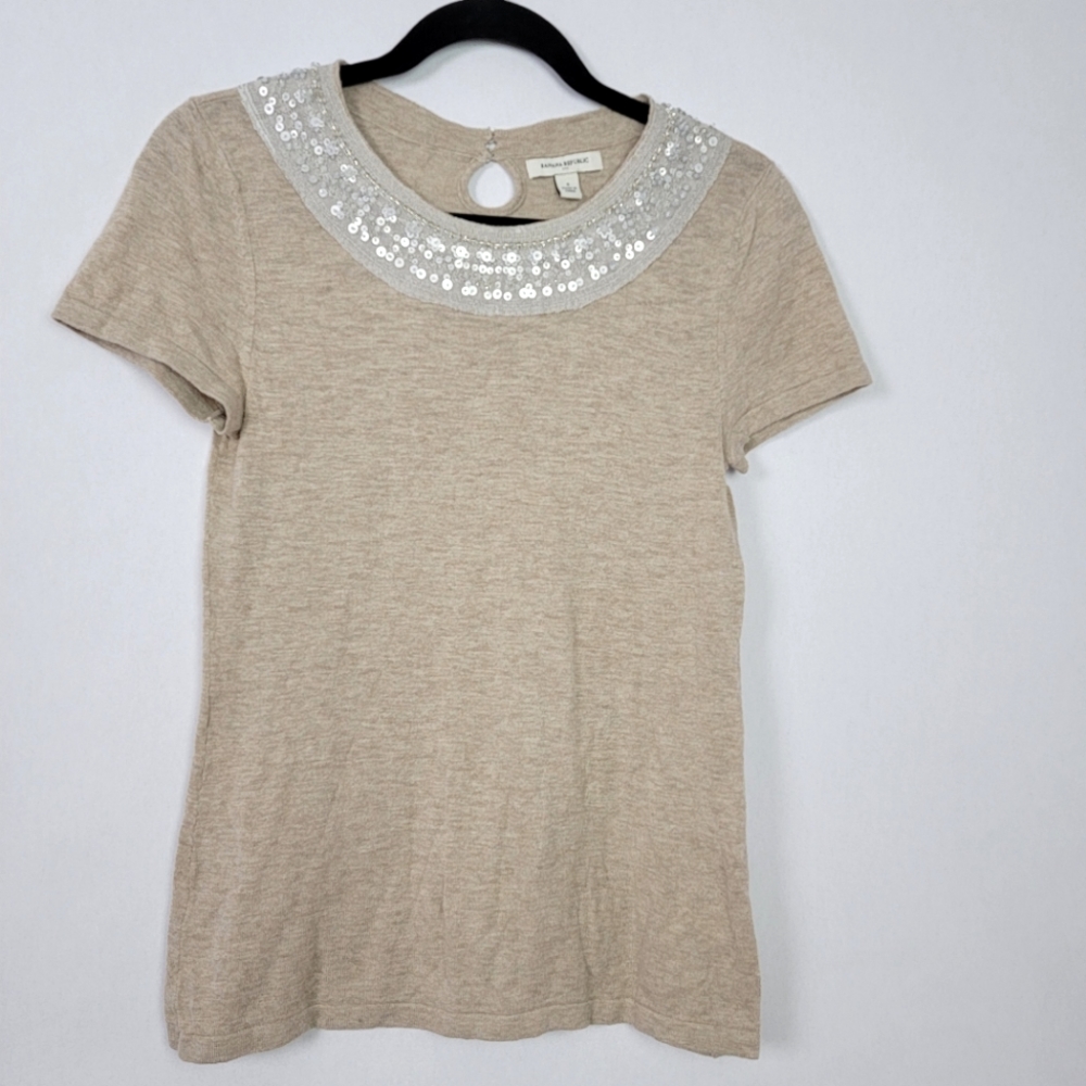 Banana Republic Size Small Beige Short Sleeve Top Shirt Beaded Embroidery